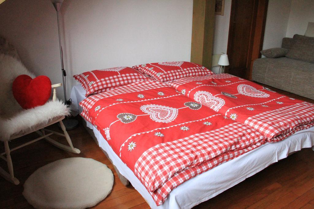 Apartment Apolon Planinski Delnice Oda fotoğraf